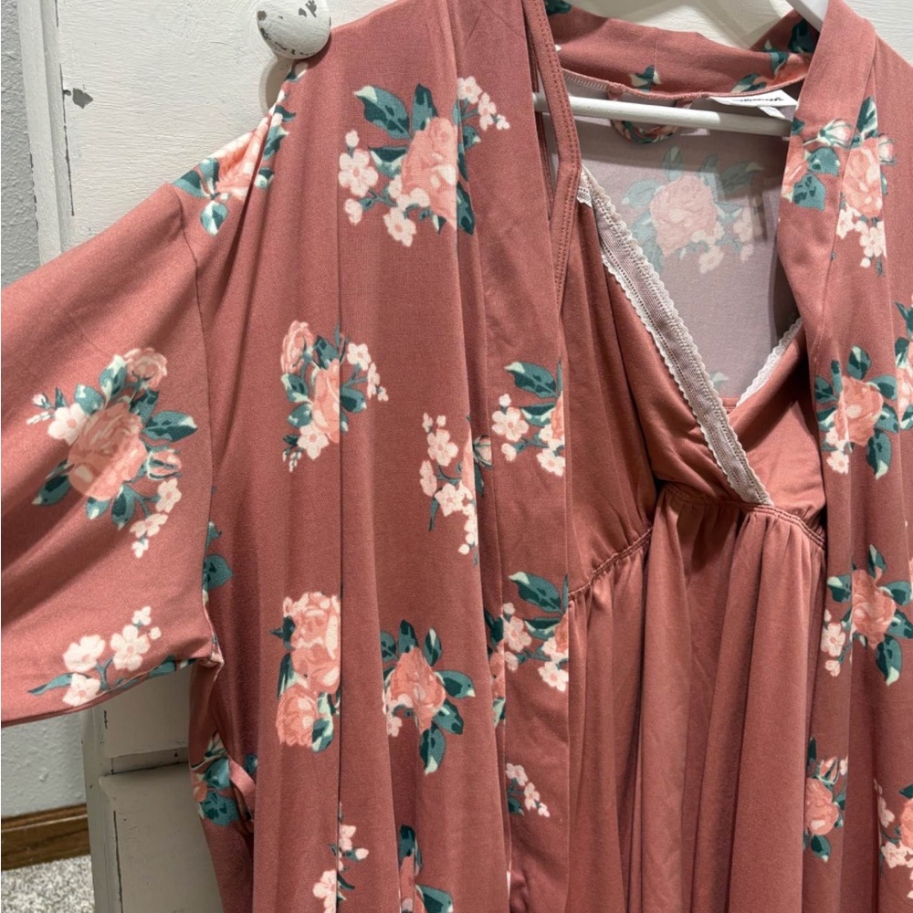 Motherhood Dusty Rose Floral Maternity Nursing Set - Picture 2 of 3